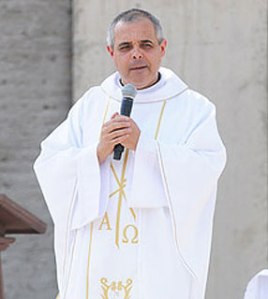 Padre Luis Fernando Soares, pároco na Paróquia Espírito Santo, em São José dos Campos (SP)